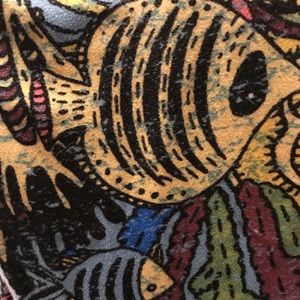 💜🎉👜EUC LULAROE TWEEN FISH LEGGINGS💜🎉👜